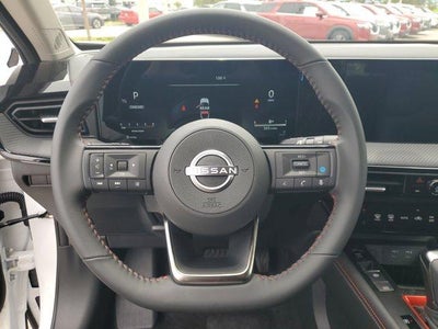 2025 Nissan Kicks SR FWD