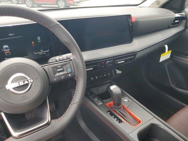 2025 Nissan Kicks SR FWD