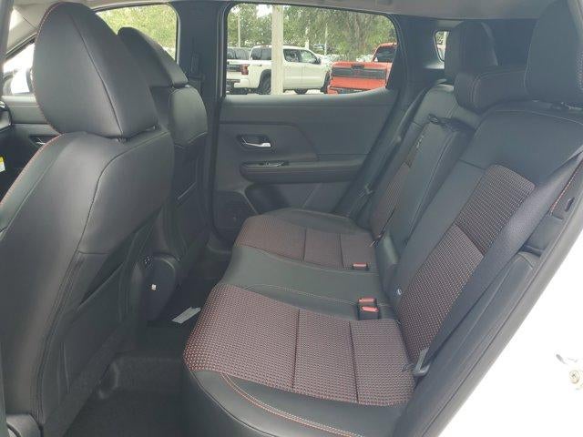 2025 Nissan Kicks SR FWD