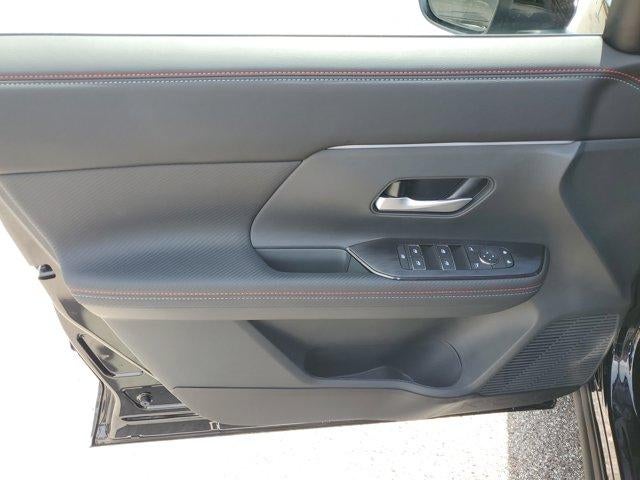 2025 Nissan Kicks SR FWD