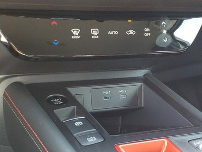 2025 Nissan Kicks SR FWD