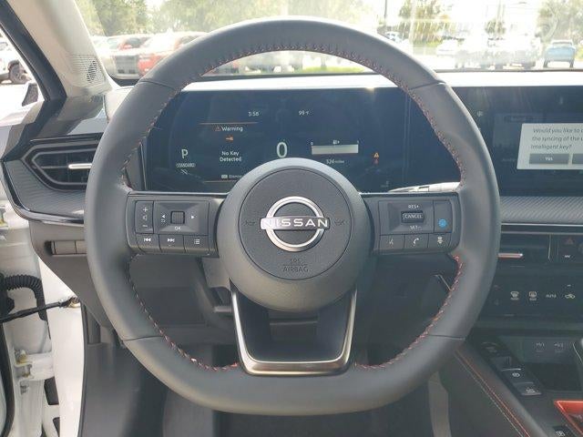 2025 Nissan Kicks SR FWD