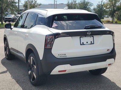 2025 Nissan Kicks SR FWD