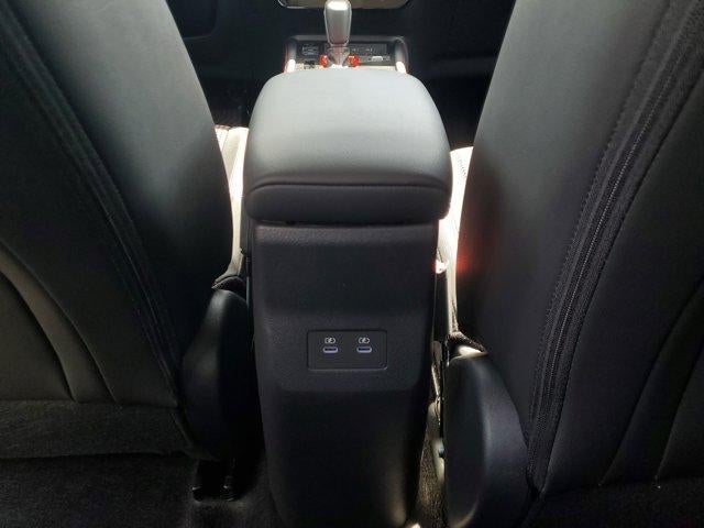 2025 Nissan Kicks SR FWD