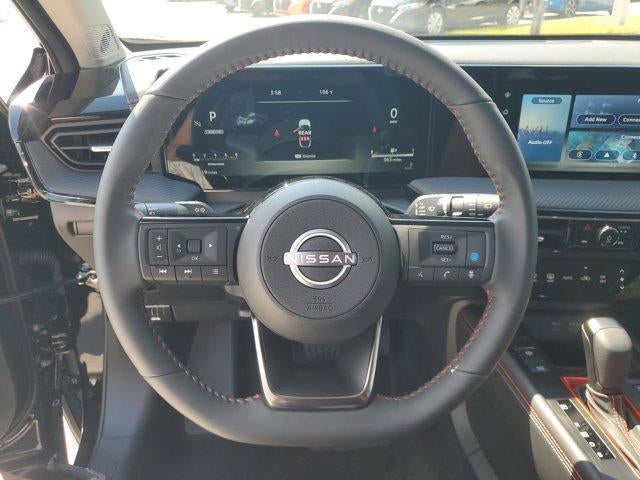 2025 Nissan Kicks SR FWD