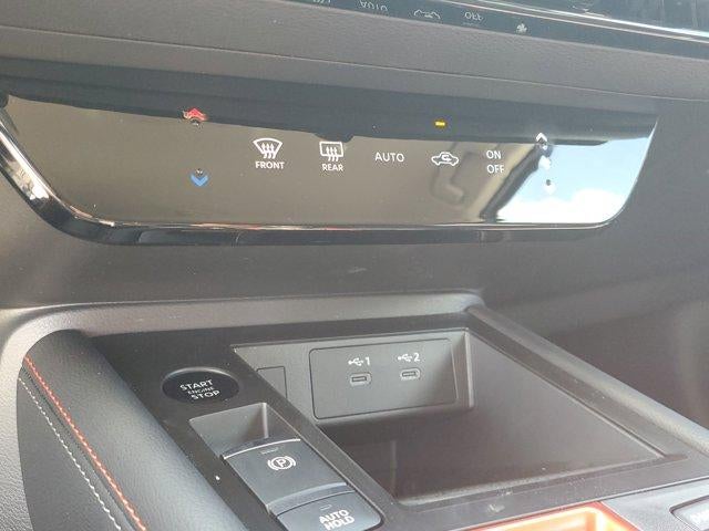 2025 Nissan Kicks SR FWD