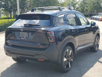 2025 Nissan Kicks SR FWD