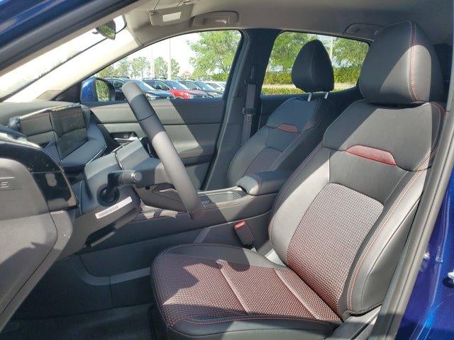 2025 Nissan Kicks SR FWD