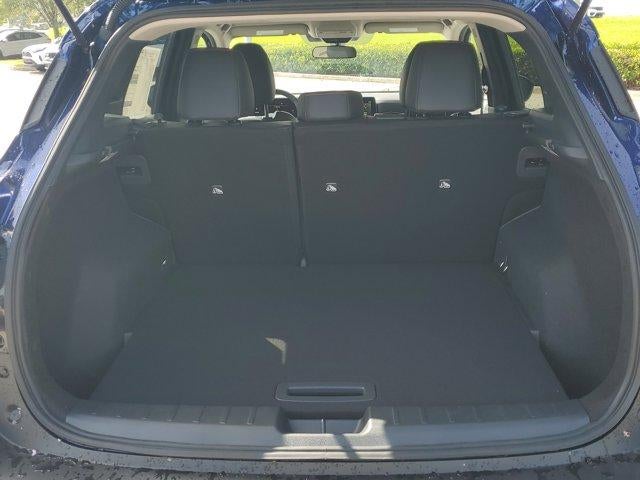 2025 Nissan Kicks SR FWD