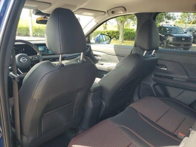 2025 Nissan Kicks SR FWD