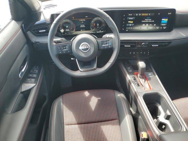 2025 Nissan Kicks SR FWD