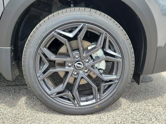 2026 Nissan Kicks SR FWD