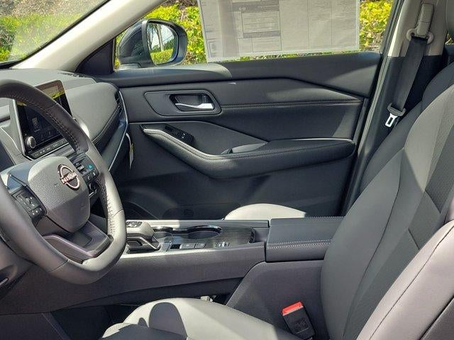 2026 Nissan Rogue 2026.5 FWD Dark Armor