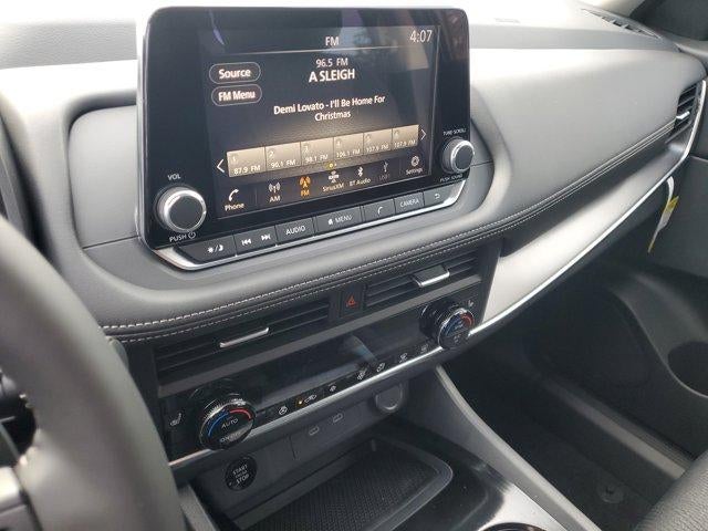 2026 Nissan Rogue FWD SV *Ltd Avail*