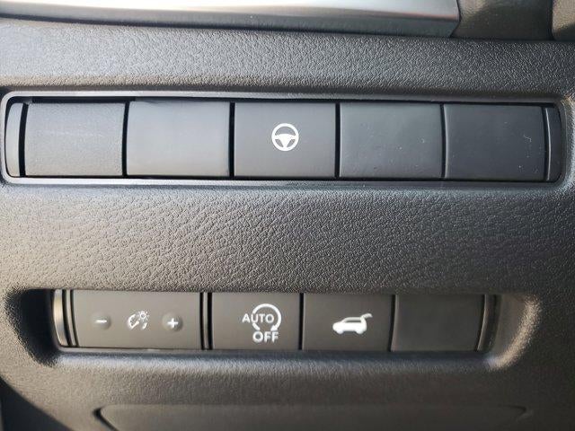 2026 Nissan Rogue FWD SV *Ltd Avail*