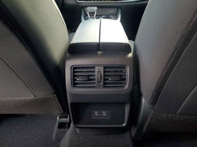 2026 Nissan Rogue FWD SV *Ltd Avail*