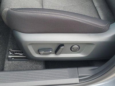 2026 Nissan Rogue FWD SV *Ltd Avail*