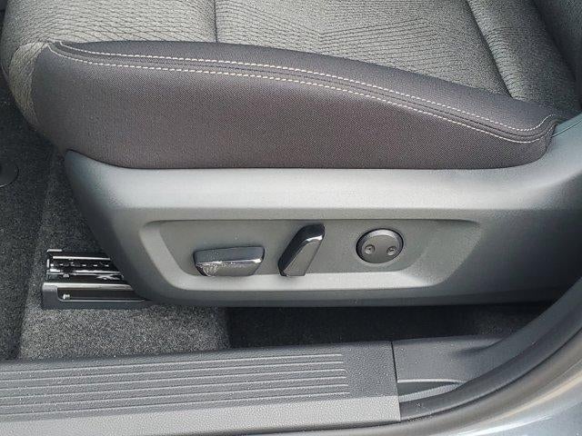 2026 Nissan Rogue FWD SV *Ltd Avail*