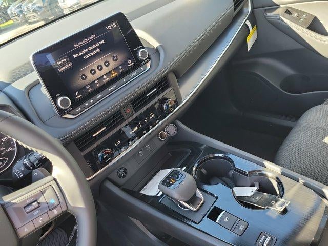 2026 Nissan Rogue FWD SV *Ltd Avail*