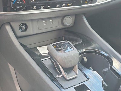 2026 Nissan Rogue FWD SV *Ltd Avail*