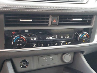 2026 Nissan Rogue FWD SV *Ltd Avail*