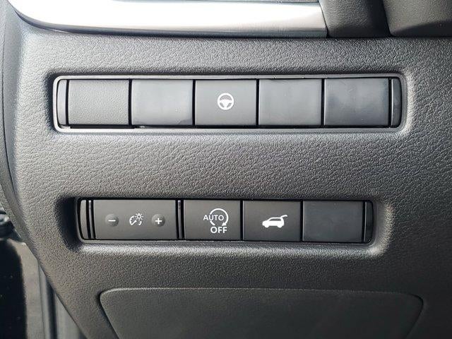 2026 Nissan Rogue FWD SV *Ltd Avail*