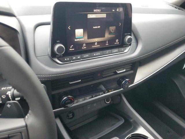 2026 Nissan Rogue FWD SV *Ltd Avail*