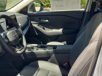 2026 Nissan Rogue 2026.5 FWD Dark Armor