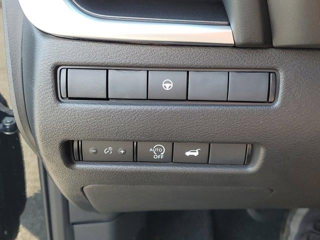 2026 Nissan Rogue FWD SV *Ltd Avail*