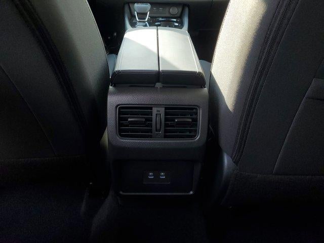 2026 Nissan Rogue FWD SV *Ltd Avail*