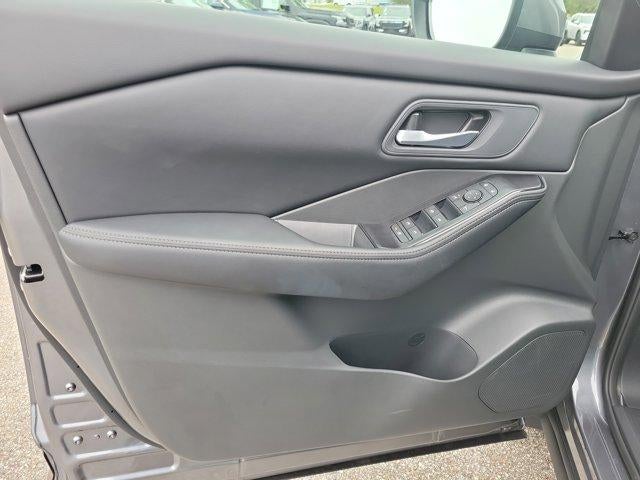 2026 Nissan Rogue FWD SV *Ltd Avail*