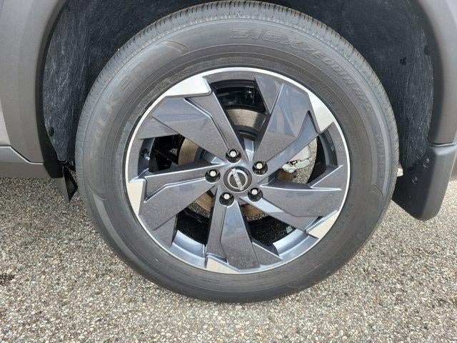 2026 Nissan Rogue FWD SV *Ltd Avail*