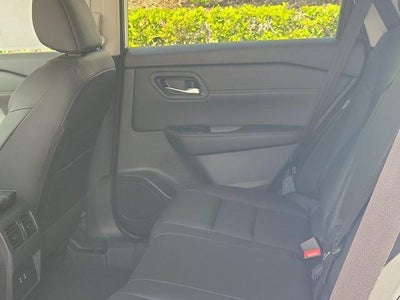 2026 Nissan Rogue 2026.5 FWD Dark Armor