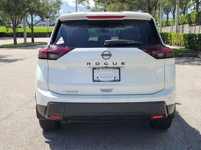 2026 Nissan Rogue 2026.5 FWD Dark Armor