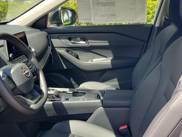 2026 Nissan Rogue 2026.5 FWD Dark Armor