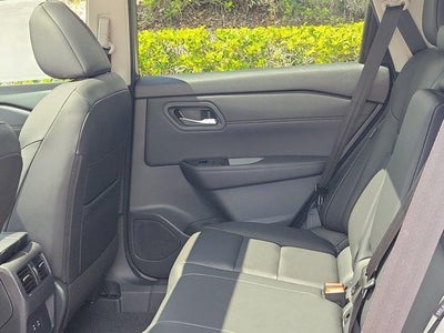 2026 Nissan Rogue 2026.5 FWD Dark Armor