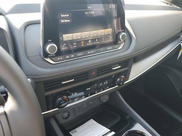 2026 Nissan Rogue FWD SV *Ltd Avail*