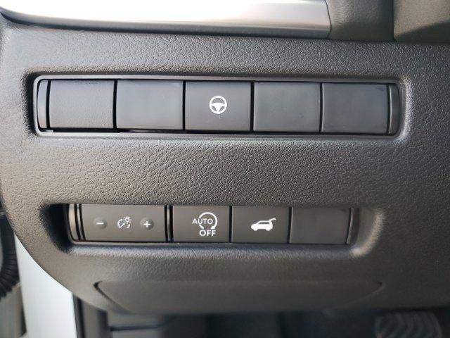 2026 Nissan Rogue FWD SV *Ltd Avail*