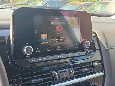 2025 Nissan Pathfinder SV 2WD