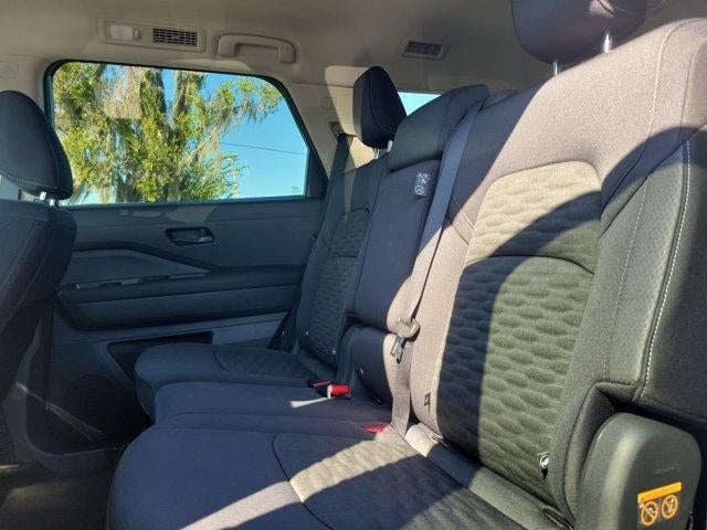 2025 Nissan Pathfinder SV 2WD