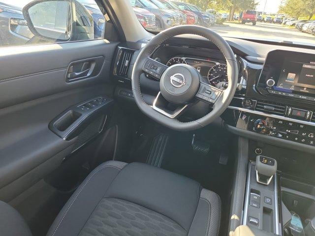 2025 Nissan Pathfinder SV 2WD