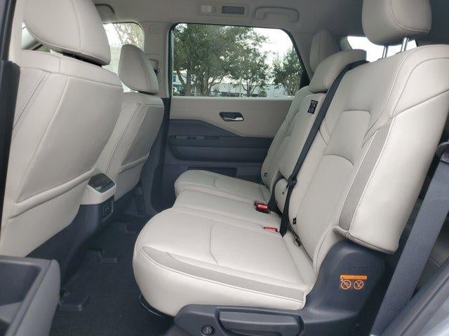 2026 Nissan Pathfinder SL 4WD