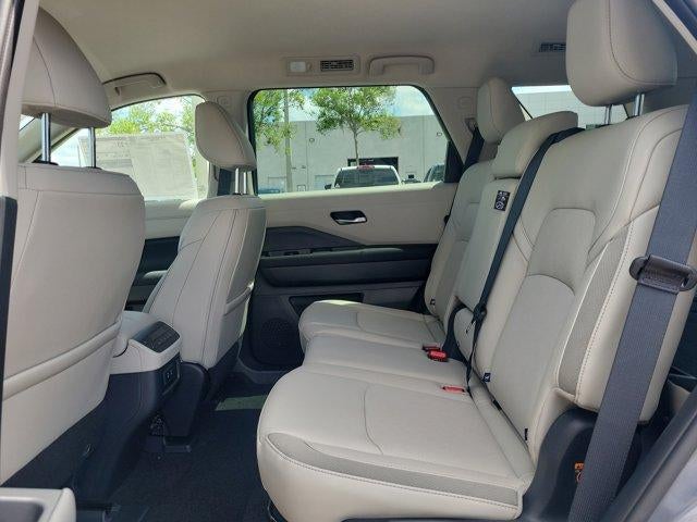 2026 Nissan Pathfinder SL 4WD