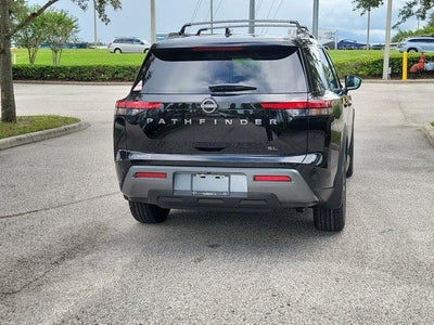 2026 Nissan Pathfinder SL 2WD