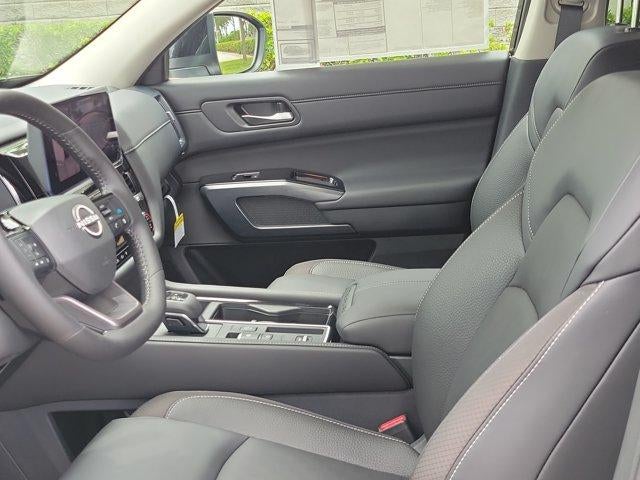 2026 Nissan Pathfinder SL 2WD