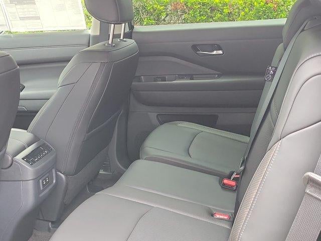 2026 Nissan Pathfinder SL 2WD