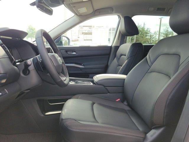 2026 Nissan Pathfinder SL 2WD