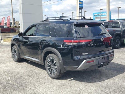 2026 Nissan Pathfinder Platinum 2WD
