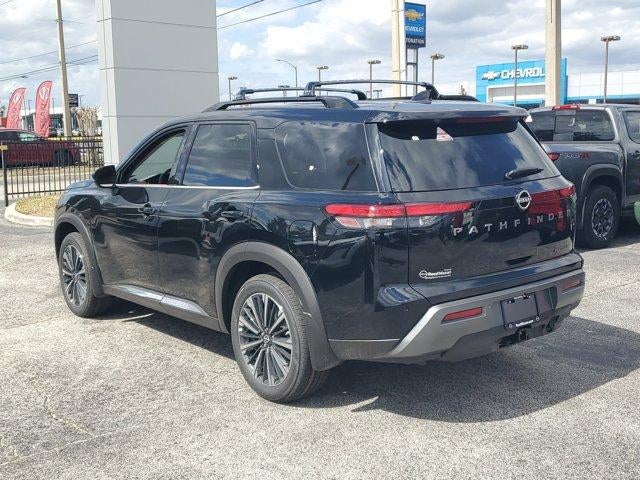 2026 Nissan Pathfinder Platinum 2WD