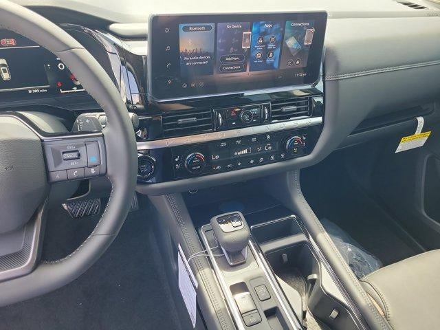 2026 Nissan Pathfinder Platinum 2WD